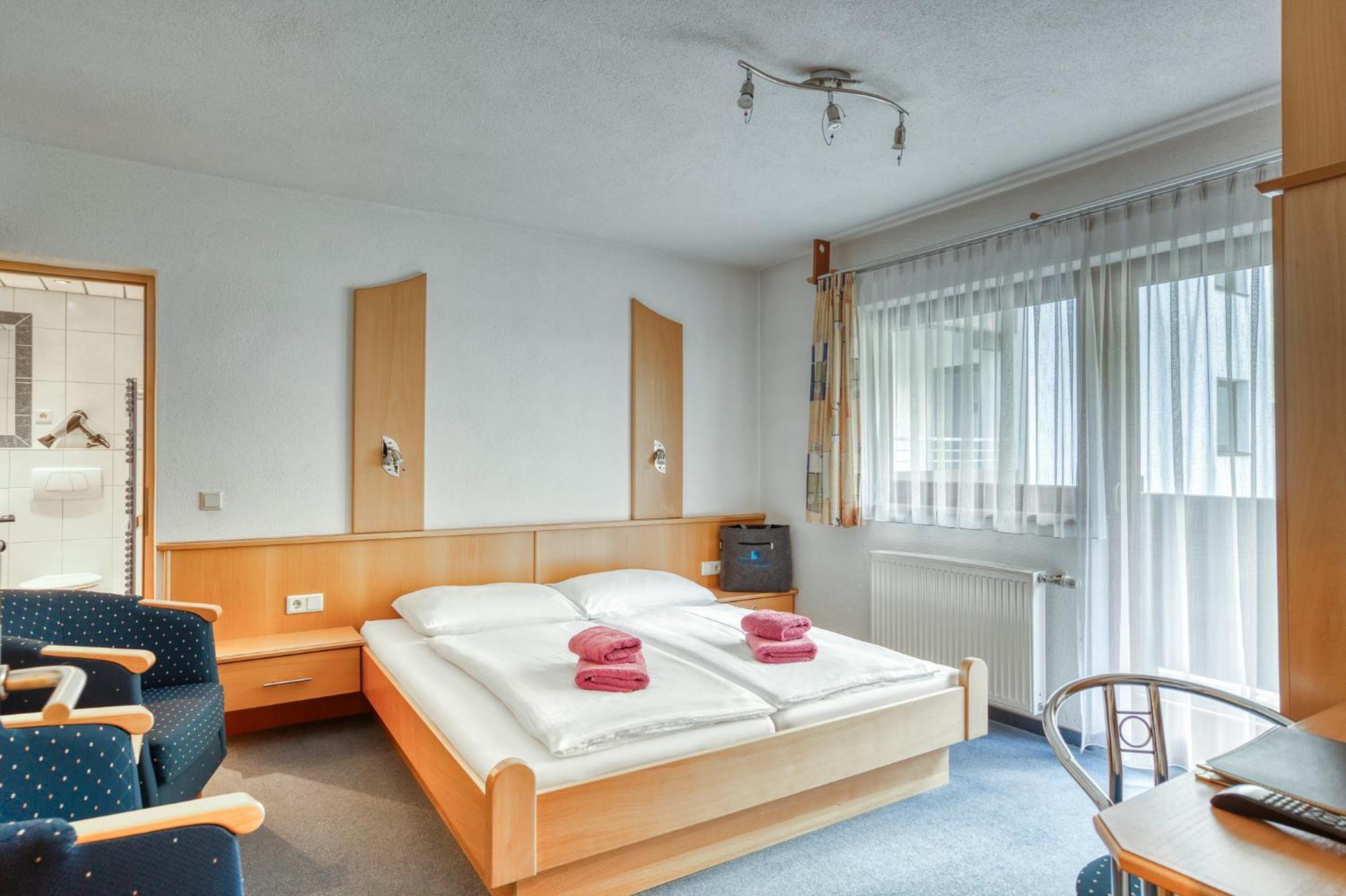 Seehüter's Hotel Seerose Oetz Kamer foto